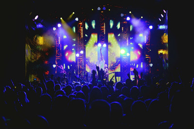 СБПЧ ОРКЕСТР: 24-часовой концерт СБПЧ и речная вечеринка Roots United - главные события фестиваля Red Bull Music Festival