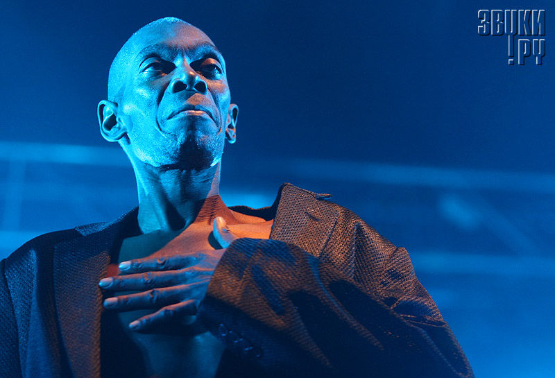 Faithless in Arena club