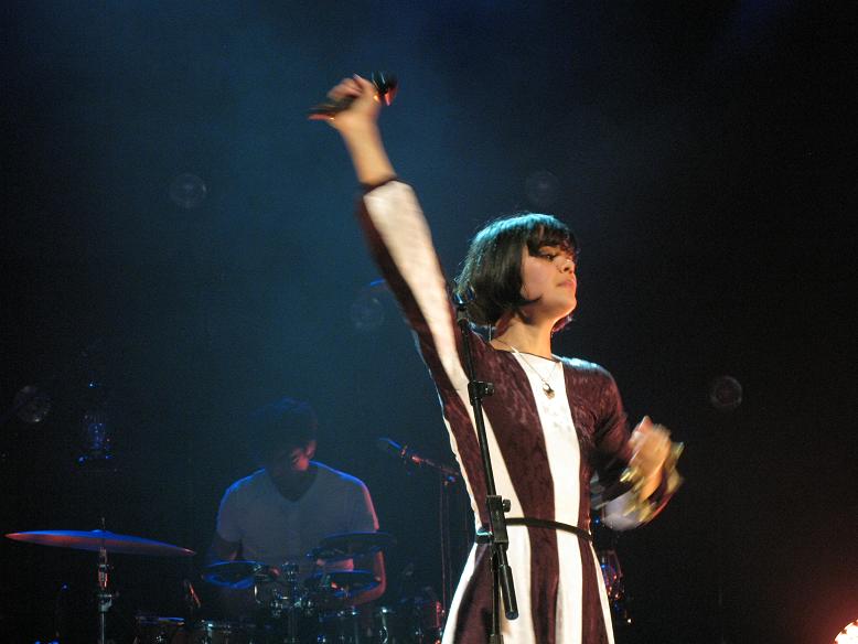 Bat For Lashes @ HMV Forum