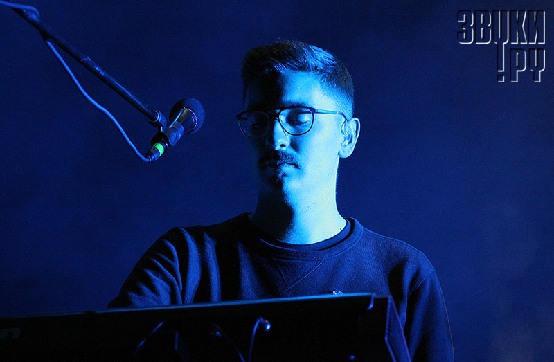 Alt-j Ударник. Alt певец. Alt фото. Alt-j "REDUXER".